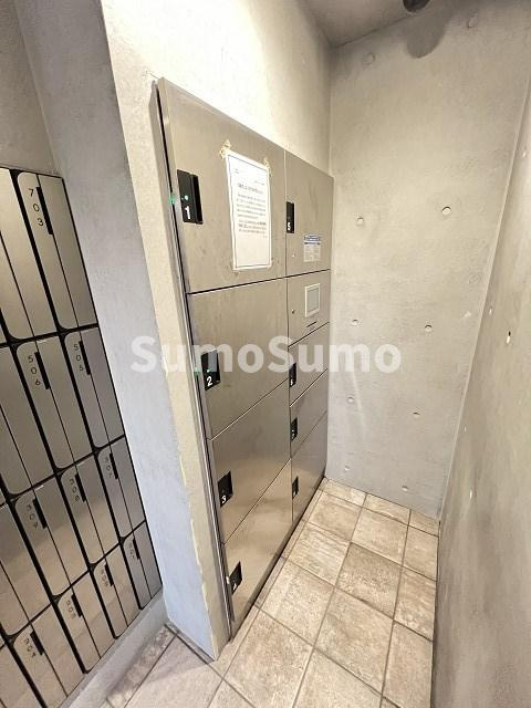 大阪WESTレジデンスのその他共用部分|便利な宅配ボックス完備♪