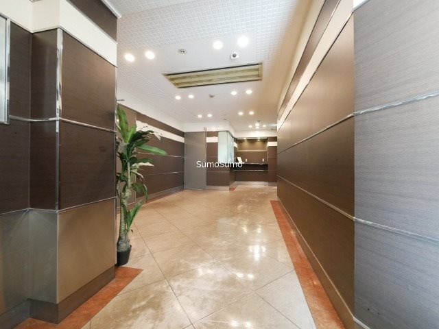 心斎橋ロンコートのロビー|建物の内部です