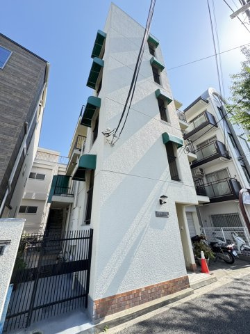小泉マンションの外観