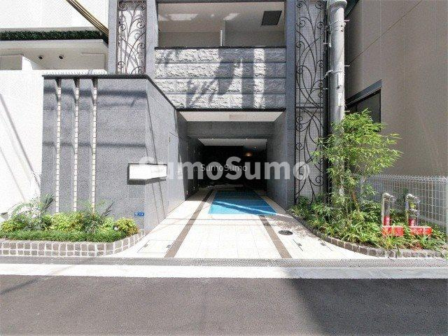 ラ・フォルム鎗屋町のエントランス