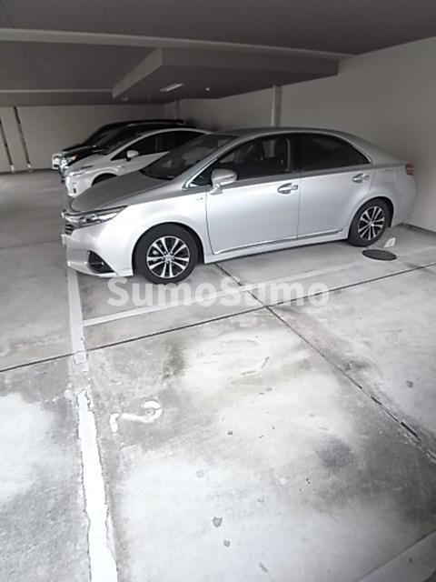 ユーコート武庫之荘の駐車場