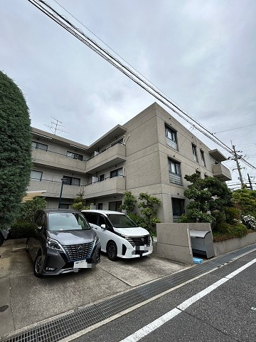夙川アネックスの駐車場