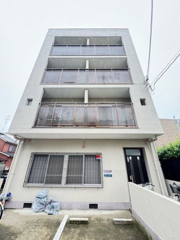 城村マンションの外観