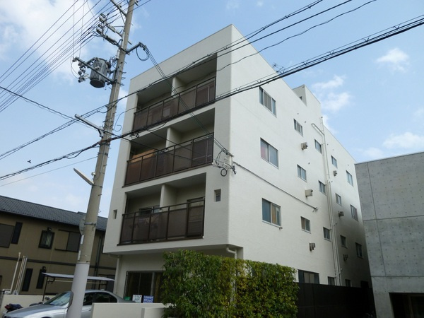 城村マンションの外観