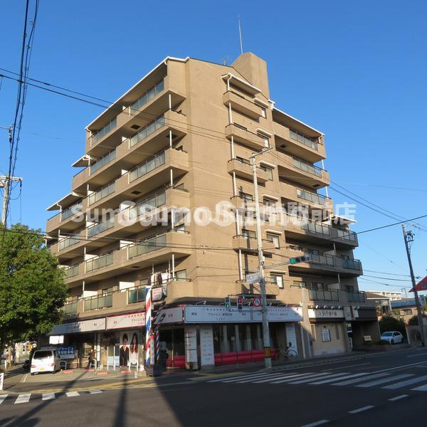 日新ビルの外観