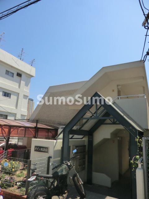 メゾン諏訪山の外観