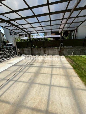 東園田町８丁目戸建 の駐車場|駐車場があります