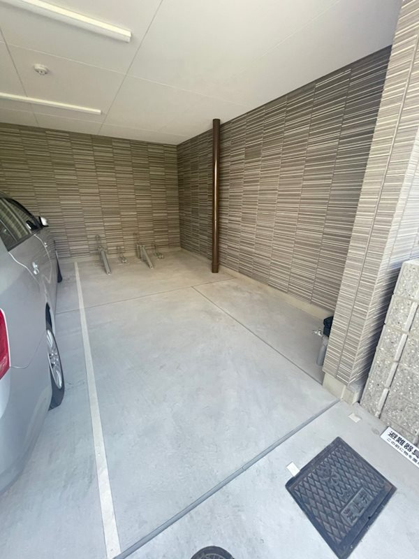 モレス・ヴィラ六甲の駐車場