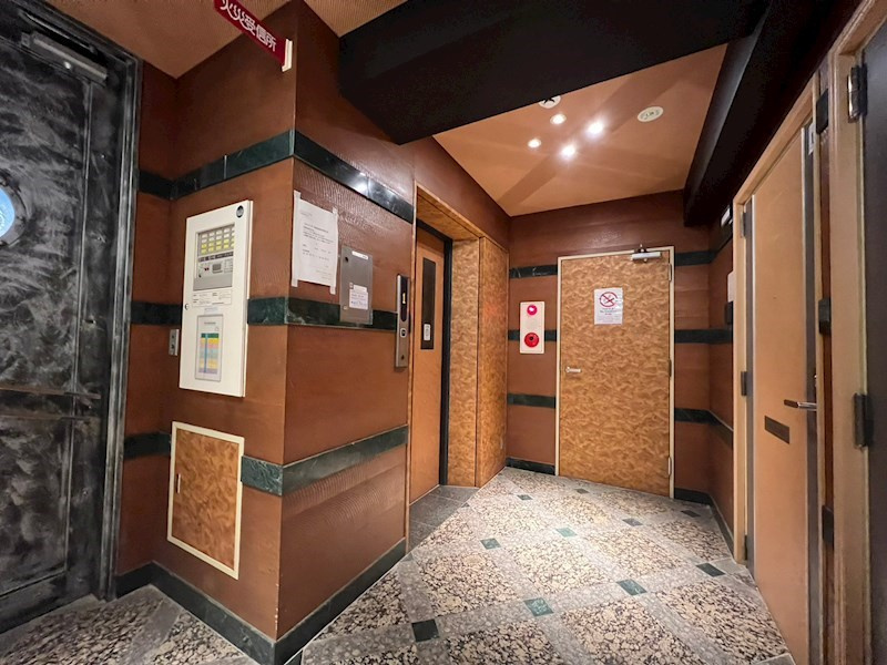 メル・シアター空堀のロビー