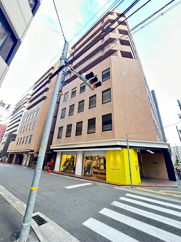 日商岩井三宮マンションの外観