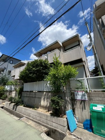 夙川喜一ハイツC棟の外観