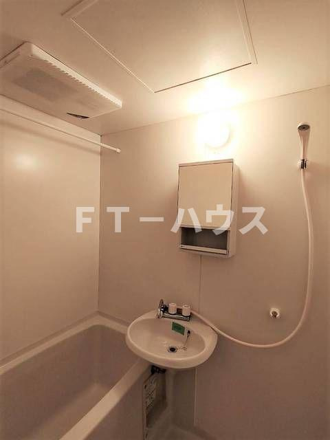 ＣＡＳＡ　ＧＲＡＮＤＥ　Ｍ３の洗面所