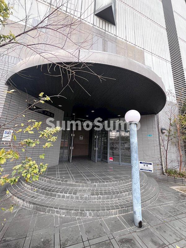 メロディーハイム夕陽丘のエントランス