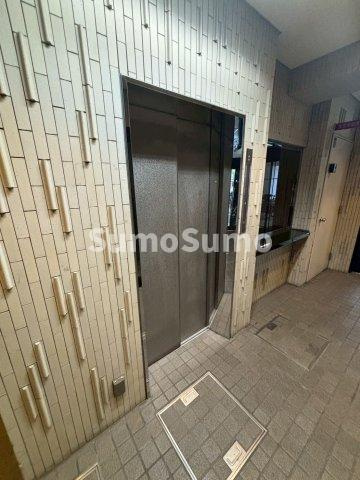 日宝サンフラッツ上町台のロビー