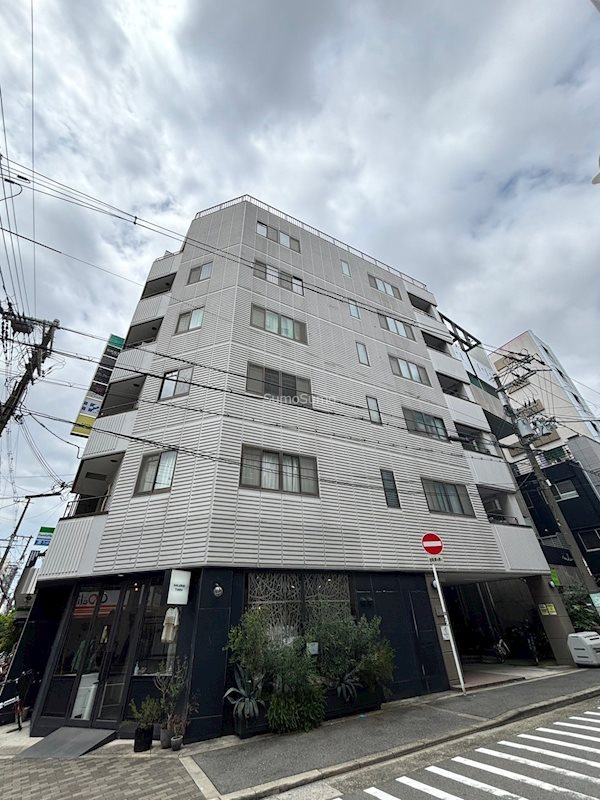 メゾン服部の外観