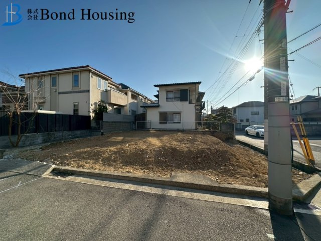 耐震等級3取得　星陵台1丁目　新築2区画　1号棟の前面道路含む現地写真