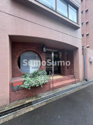 メゾン難波のエントランス