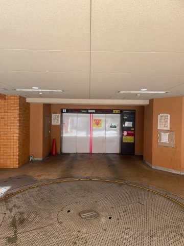 ライオンズシティ難波南の駐車場