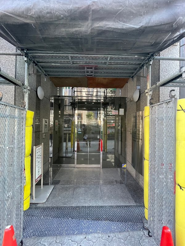 天満橋リーフビル・ネバ―ランド天満橋のエントランス|清潔なエントランスです