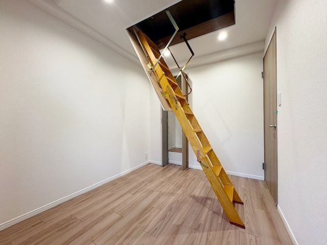 グランヴェルジェ西台の洋室|4.6帖洋室は屋根裏収納がございます