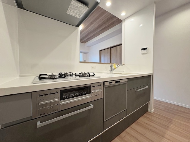 グランヴェルジェ西台のキッチン|人気の対面式キッチンは食洗機付きです