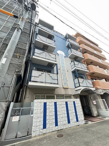 メゾン甲子園EASTの外観