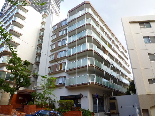 山手ダイヤハイツB棟の外観