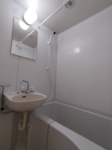 山手ダイヤハイツB棟の浴室