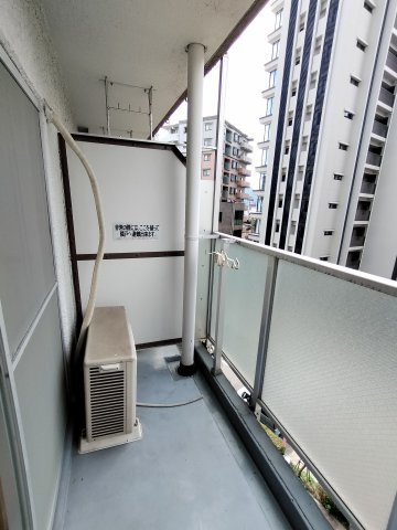 山手ダイヤハイツB棟のバルコニー