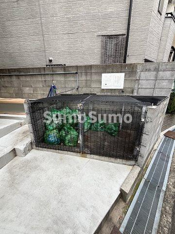 大栄マンションの外観