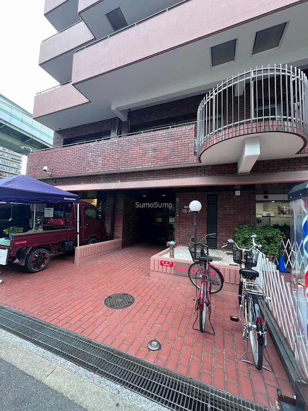 朝日プラザ江戸堀のエントランス