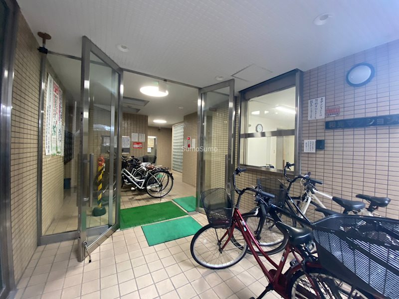 和光マンションのエントランス