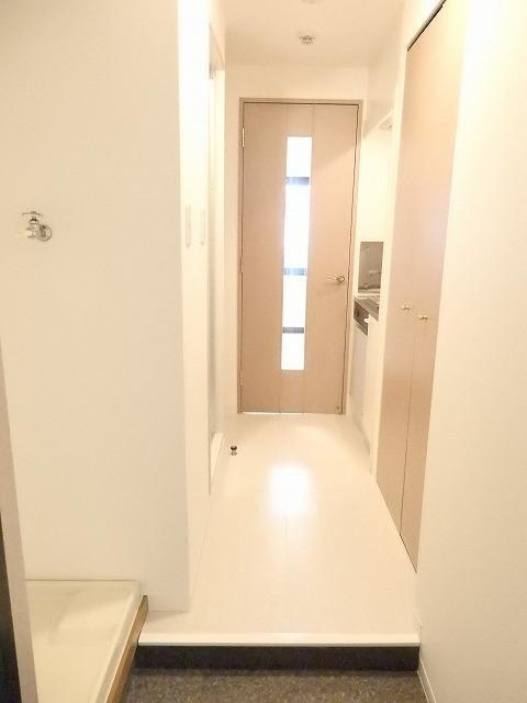 ＳＯＣＩＥＴＹＳＥＡＳＯＮＳ(D-015)の玄関