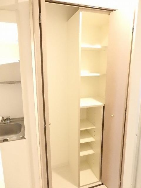 ＳＯＣＩＥＴＹＳＥＡＳＯＮＳ(D-015)の収納