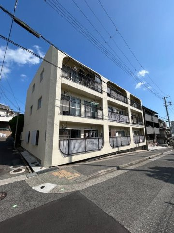 宝田マンションの外観