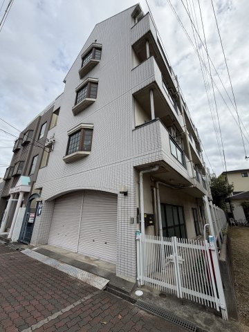 村雨ハイツの外観