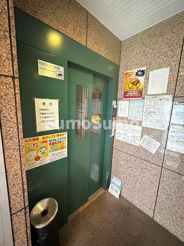 昭和ジャパンライフのロビー