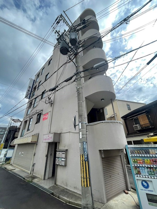 東山ビルの外観