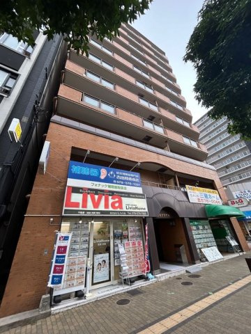 朝日プラザ湊川のエントランス