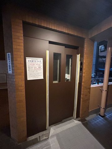 朝日プラザ湊川のロビー