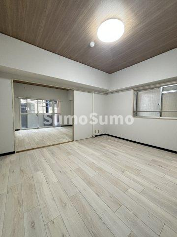 朝日プラザ西道頓堀の居間・リビング