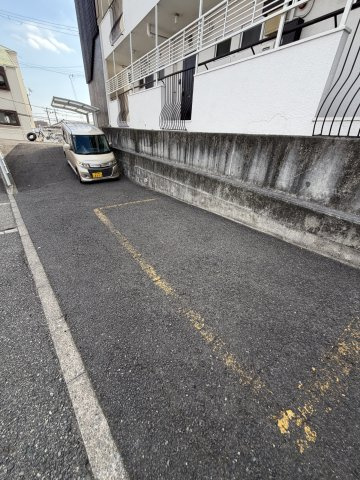 朝日マンションの駐車場
