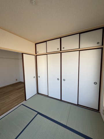 大成マンションの和室