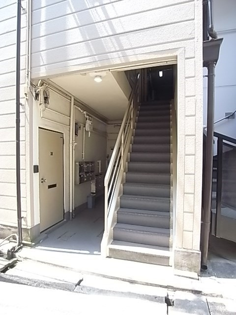 岡ハウスの外観