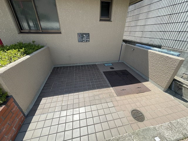 夙川安井町パークハイムの外観