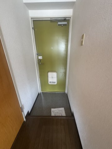 平野エスペランスの玄関