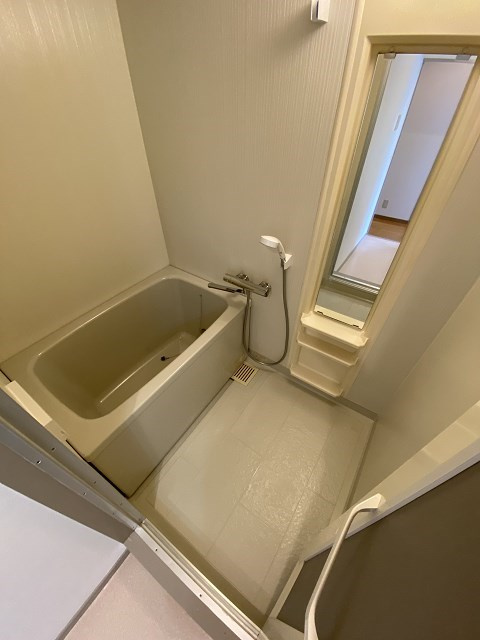 越水ハイツの浴室