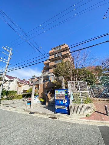 西宮六軒町アーバンリズの外観