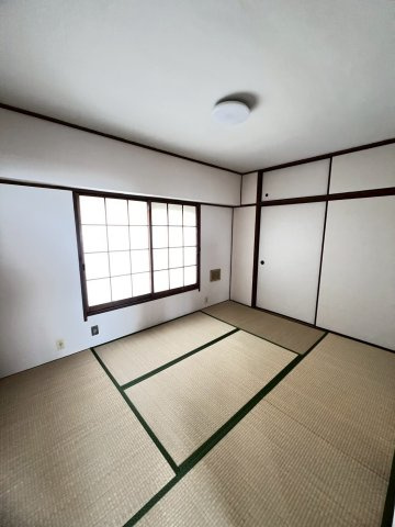 長峰ビルの寝室