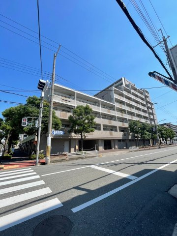 阪急西宮マンションの外観